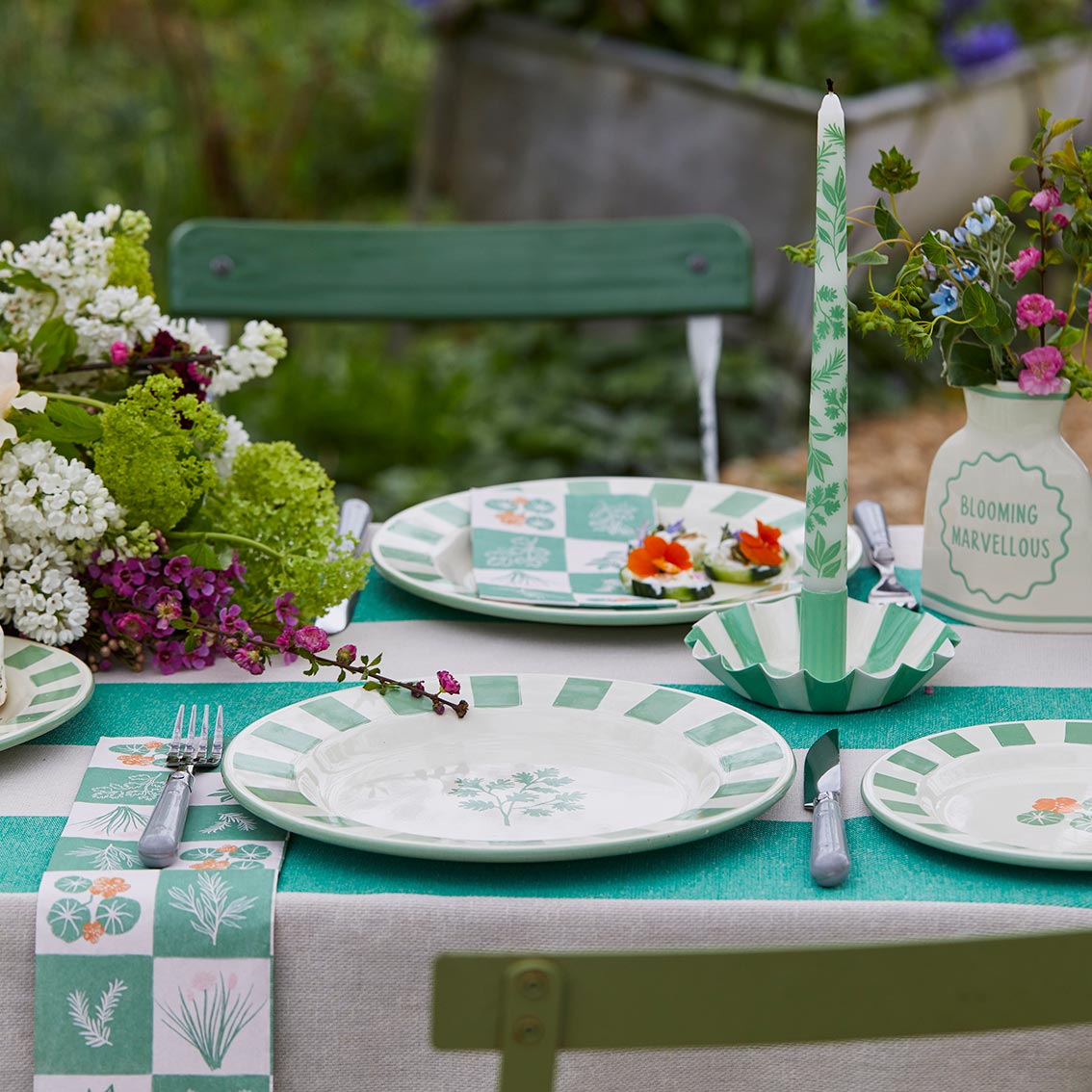 Parsley Enamel Plate - 26cm | Summer Dinner Plates |