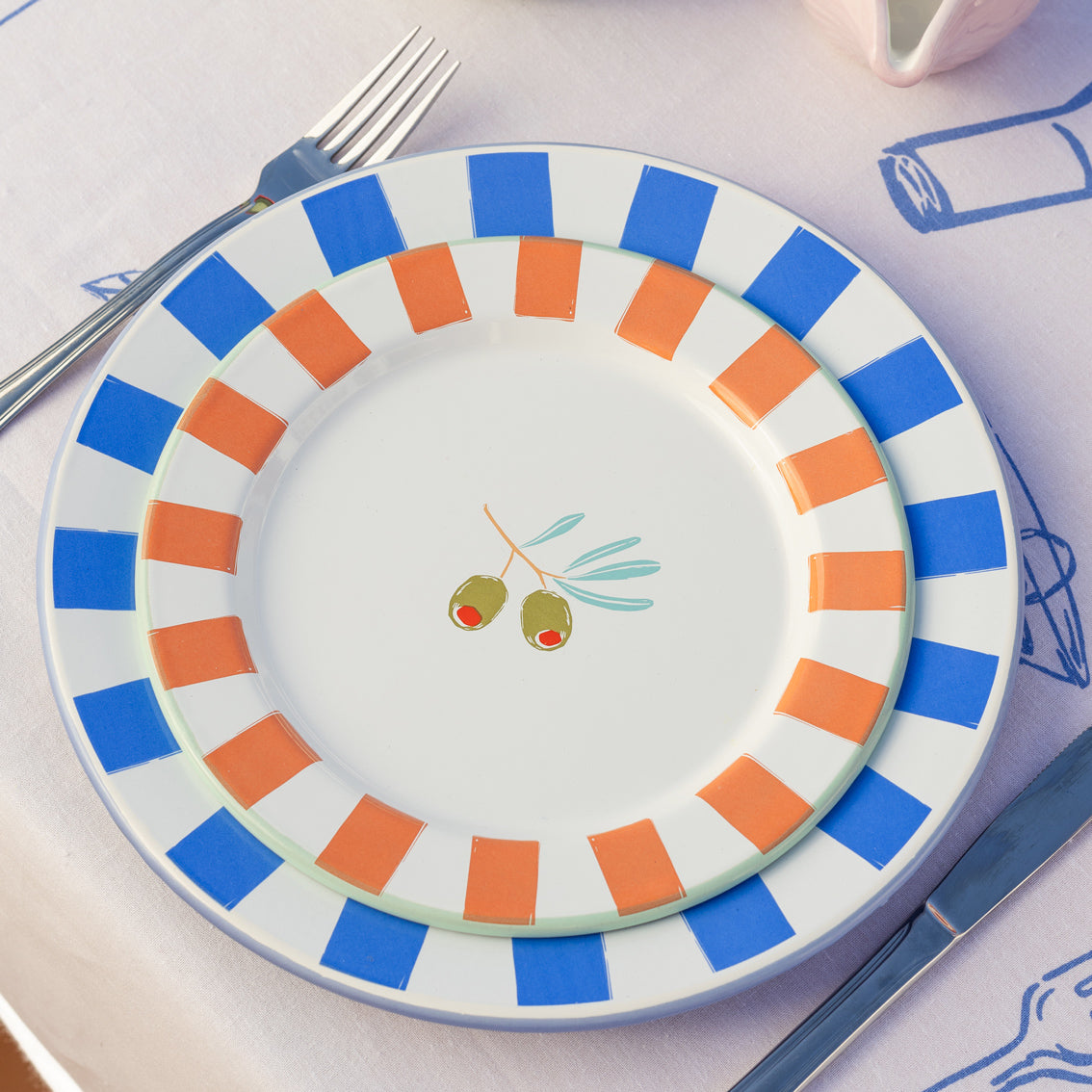 Olive Enamel Plate - 20cm | Summer Dinner Plates |