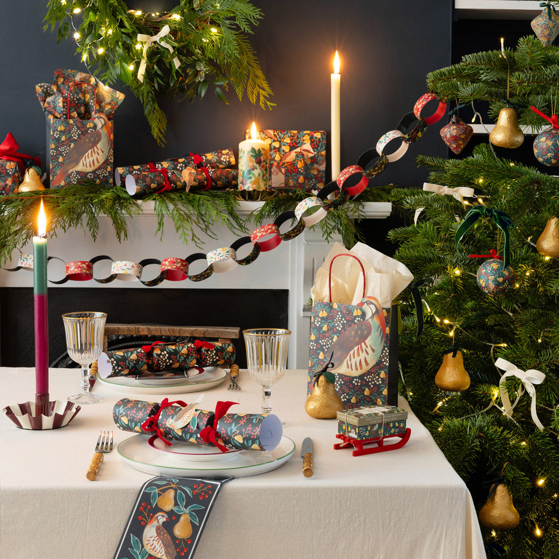 Partridge & Pear Paper Chains - 100 Pack | Christmas Decor |